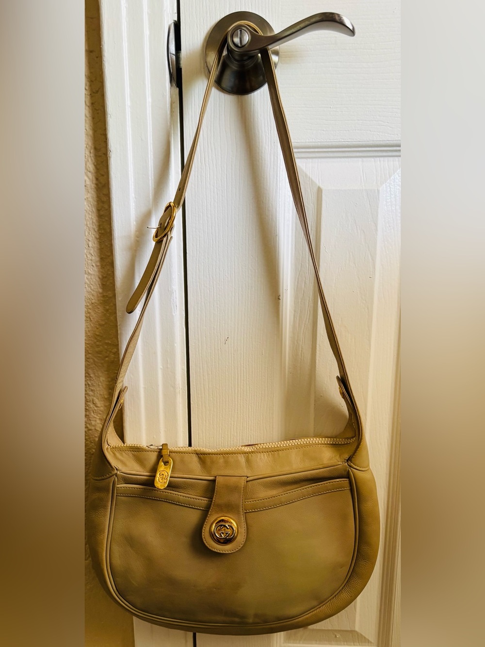 vintage Gucci crossbody hobo shoulder bag